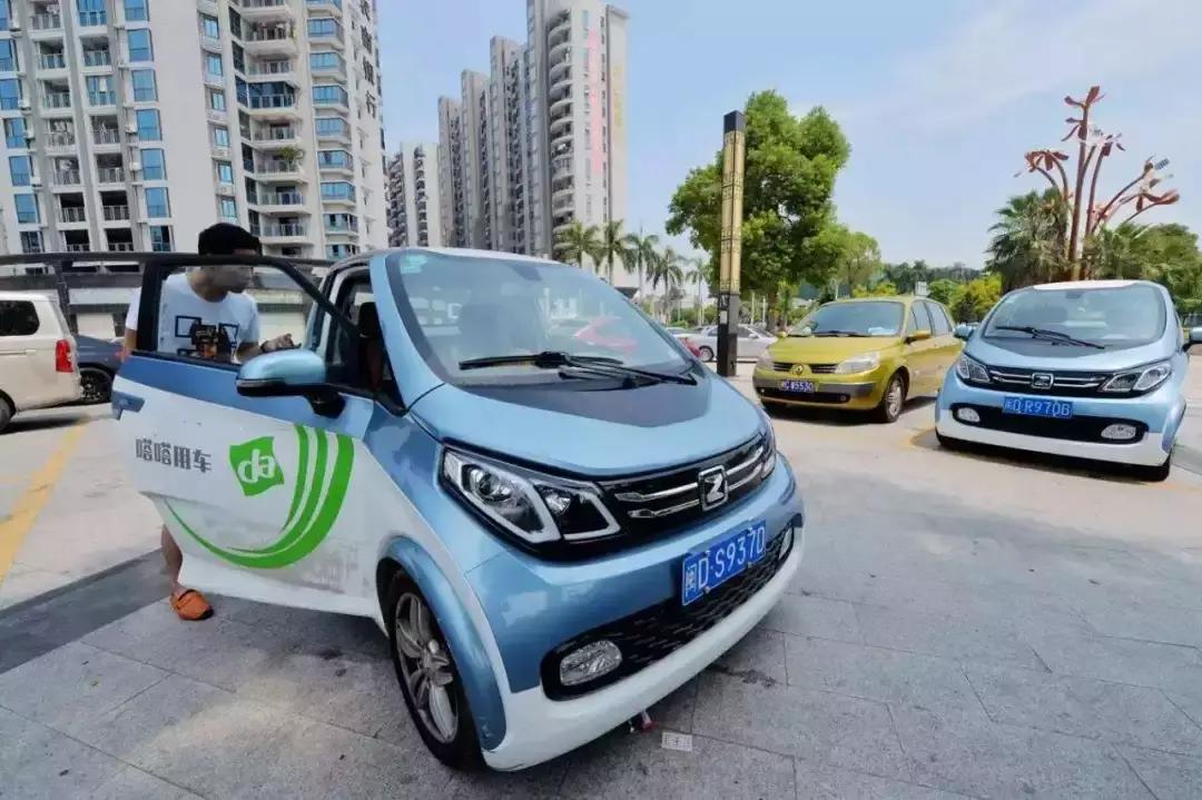 车内超级脏,车内容易脏