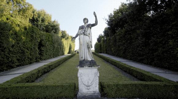 真美女，捐出千亿家产，成就世界顶级博物馆，稀世珍宝对全球开放