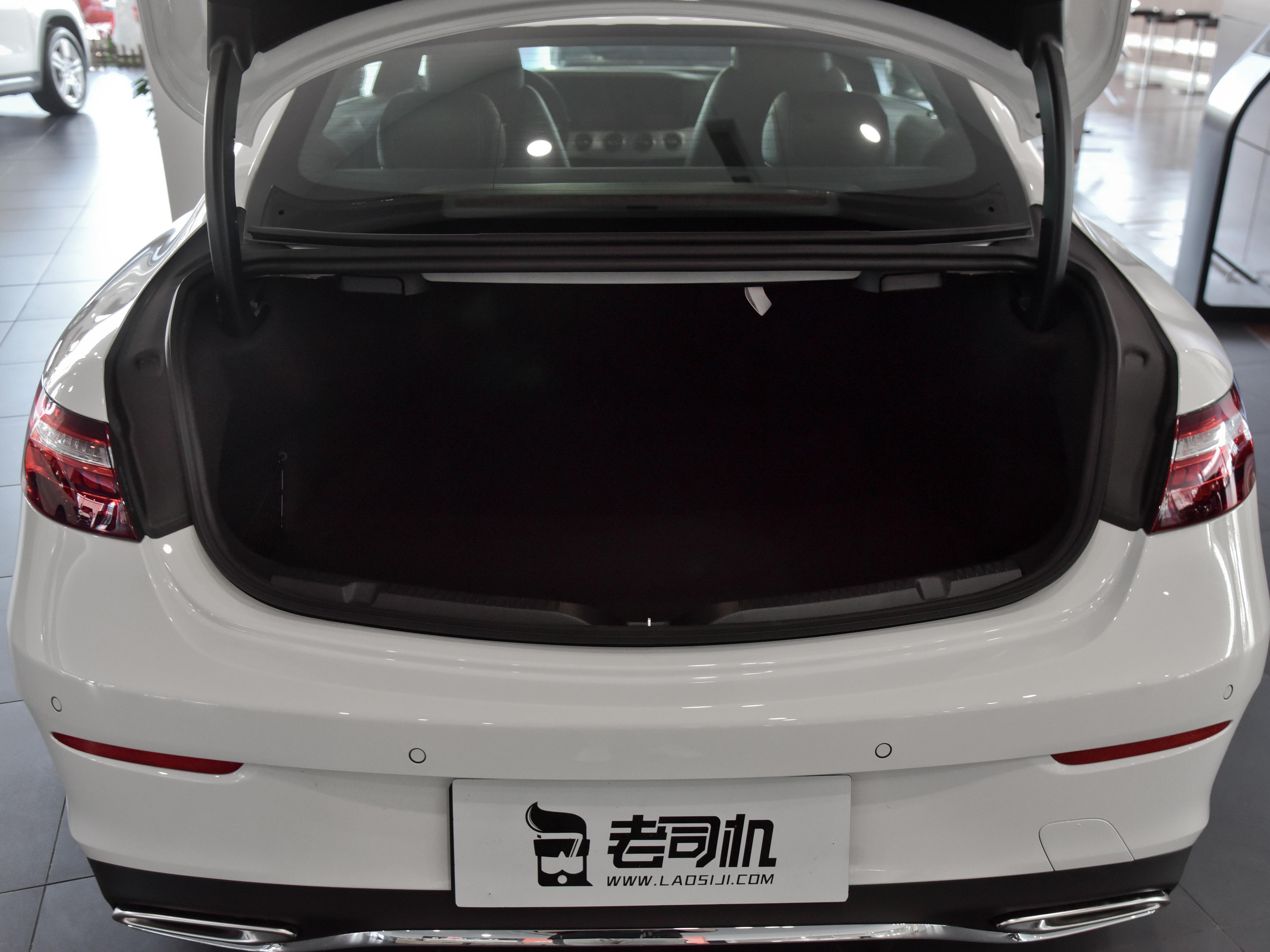 两门奔驰轿跑内饰,轿跑内饰豪华