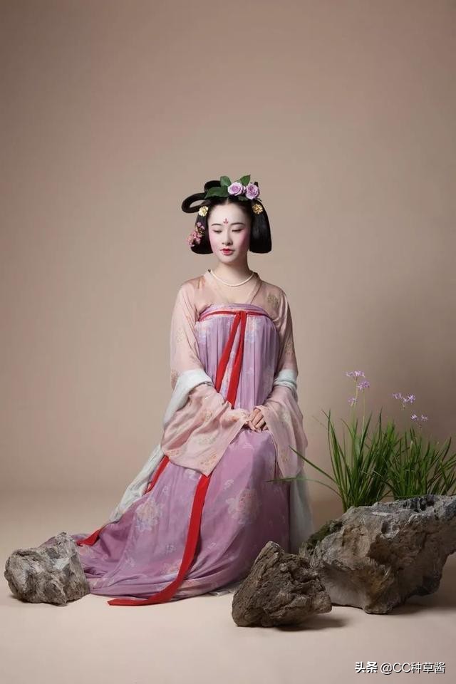 盘点各个年代的汉服,最正宗的汉服是什么样子的