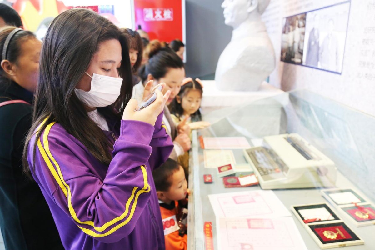 学*党**史、话科学、赏蔷薇，成都理工大学工程技术学院与你有“约”