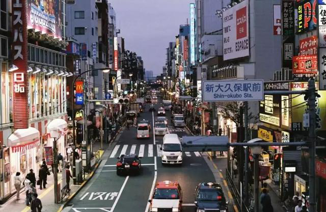 在岛国的网吧过夜是一种怎样的体验？