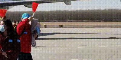 蓝天彩虹笑颜敬礼全城追星！这是你们应该得到的礼遇和荣耀！