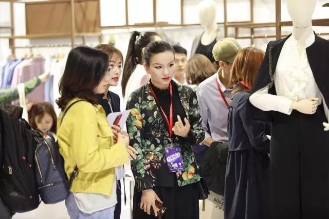 为什么最近服装不好卖了,为啥很多服装批发市场都在下滑