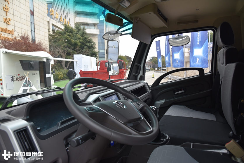 奥驰v3国六轻卡报价,奥驰轻卡v34.2米车报价