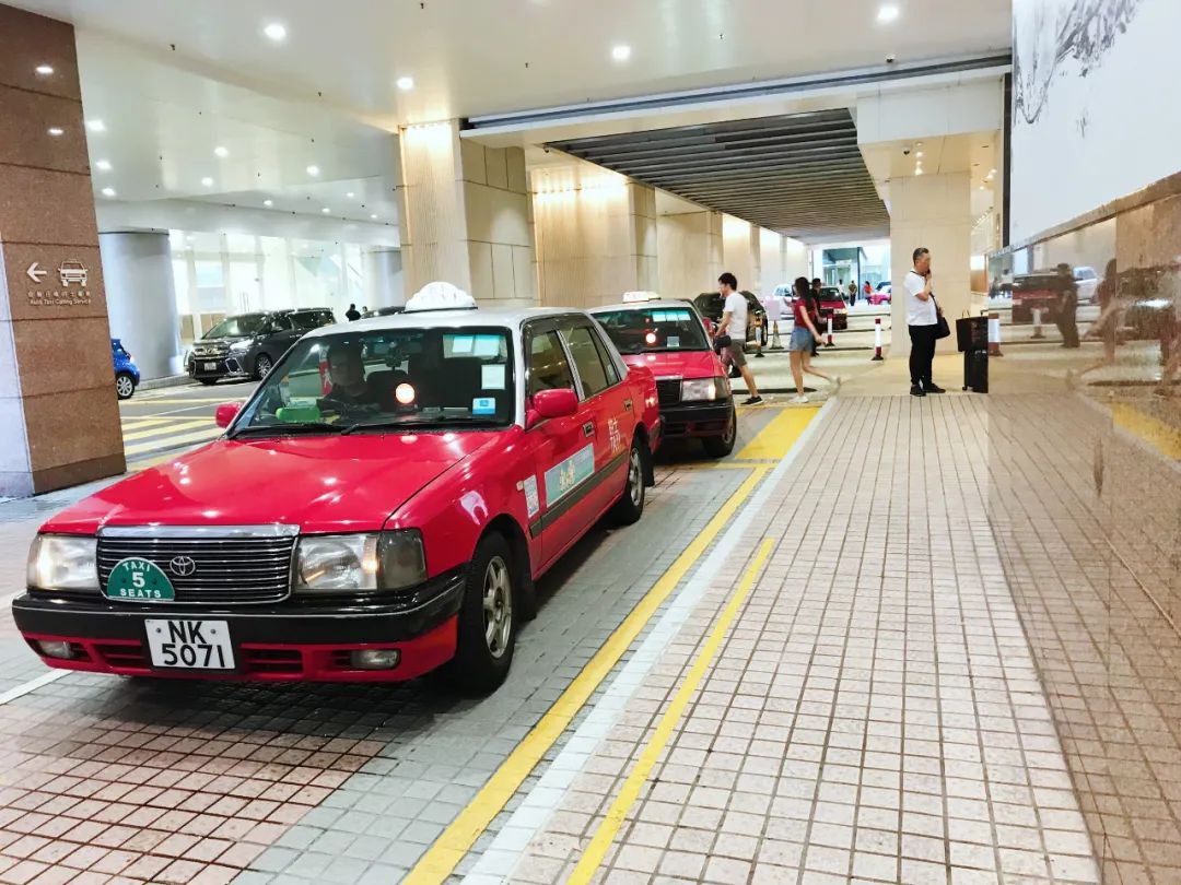 香港“钻的”的十年社企路:为残障人士提供有尊严的公共服务