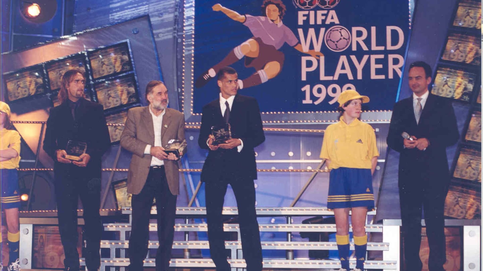 足坛世界历史排名,2010世界足球先生排名