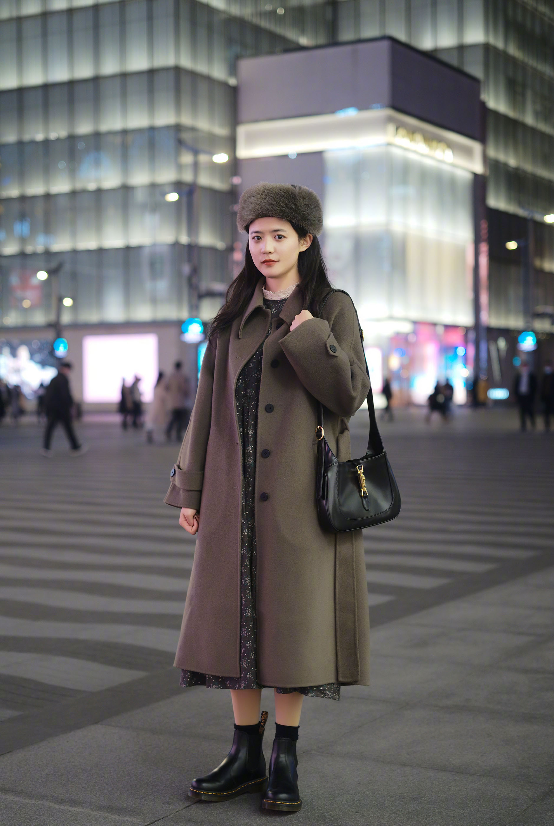 烟管靴2023还流行吗,烟管靴缺点