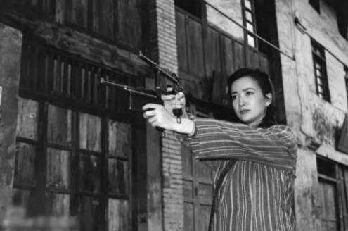 湖北老太太去世后遗物找到了吗,湖南老头死了子女整理遗物