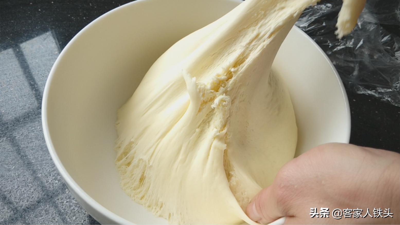 油条不用出去买教你在家制作,早餐不用出去买自制油条