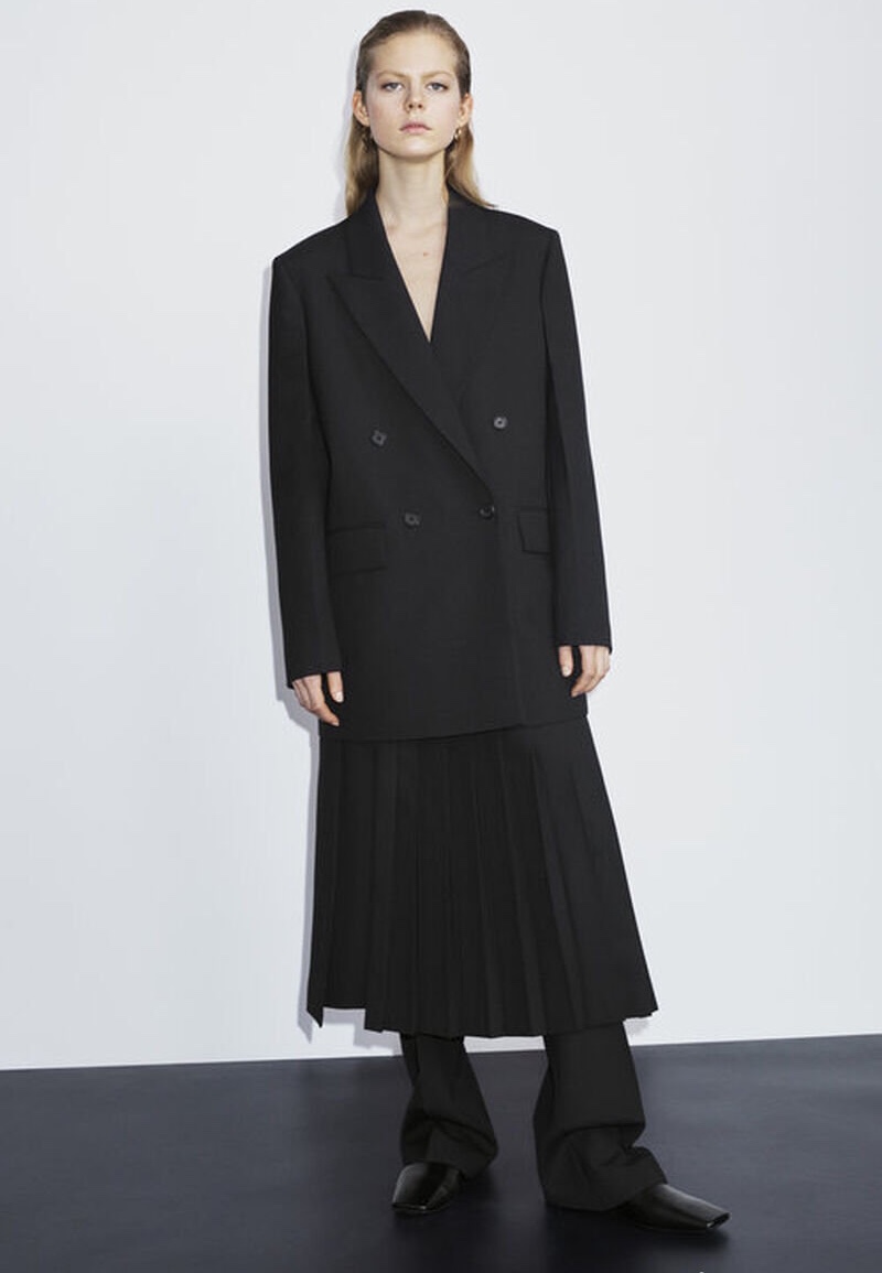 完美通勤穿搭｜18个性冷淡风极简主义品牌