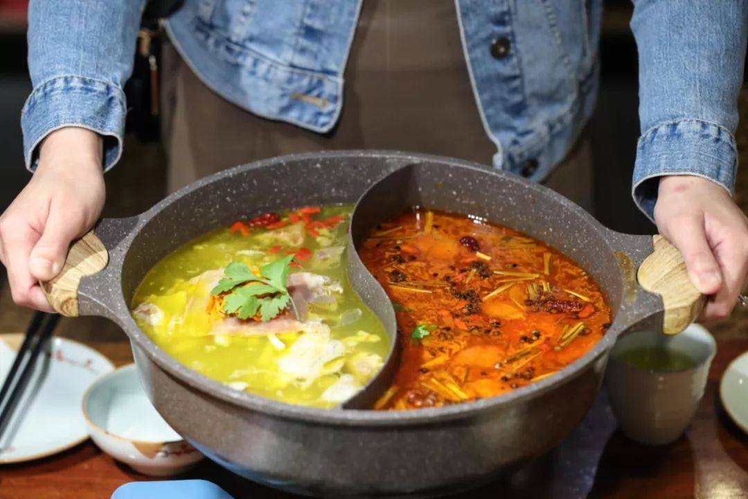 云南家常清汤火锅,云南美食汤锅火锅