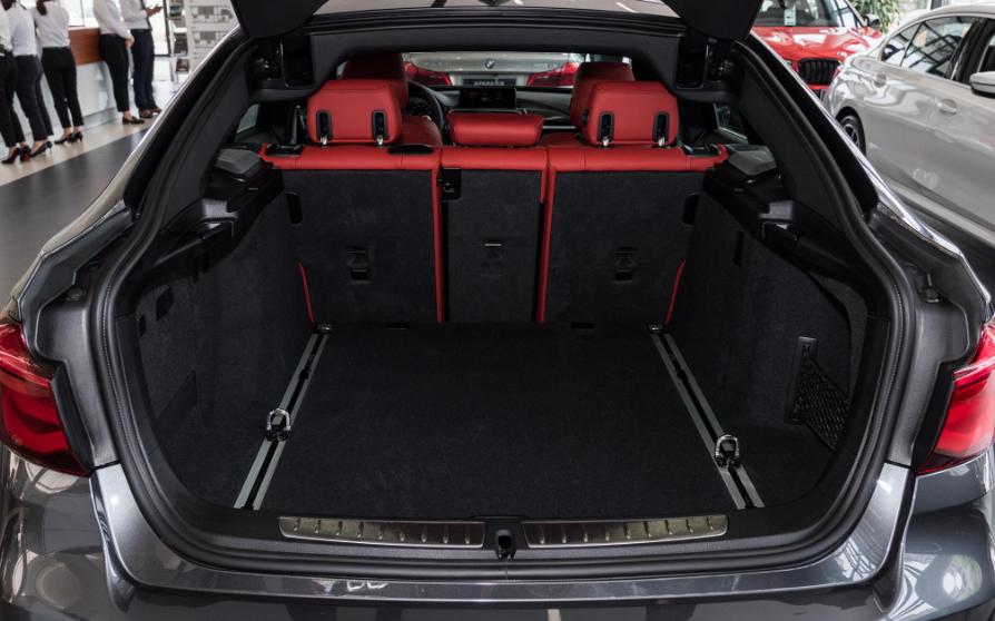 到底选宝马3系还是gt,现款3系值得买吗