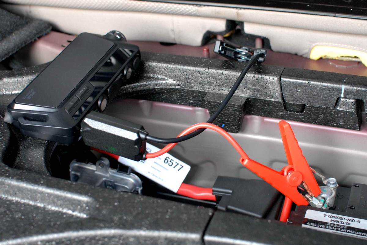 道路救援专用汽车应急启动电源,汽车自救应急启动电源有哪些品牌