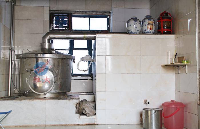 菊花酒在古代又称长寿酒，那菊花酒是怎样酿造出来的？