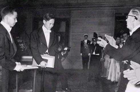 杨振宁在物理界的地位有多高,杨振宁是伟大的吗