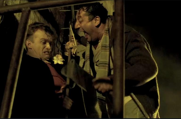 一部人吃人的荒诞喜剧，进了法国孙二娘的黑店，吃与被吃你没得选