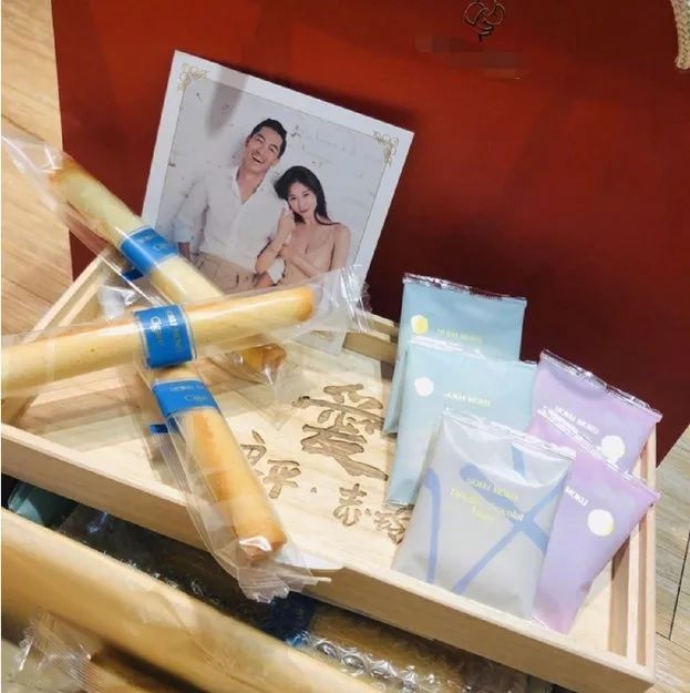 林志玲婚礼喜帖和伴手礼曝光,林志玲婚礼请帖