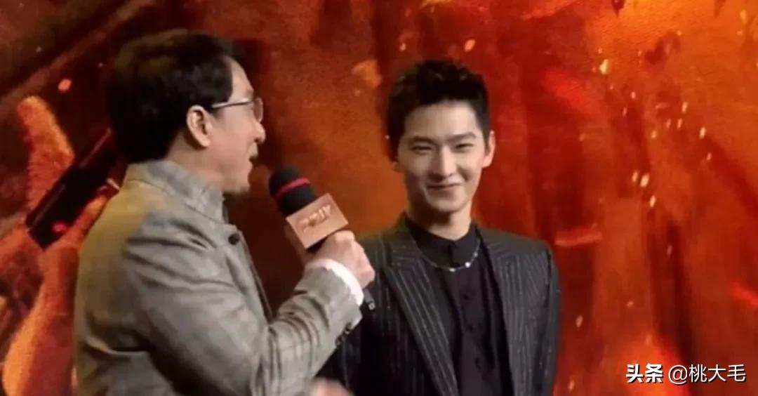 娱乐从军艺校草成为歌坛大魔王,从军艺校草到喜剧界的大佬