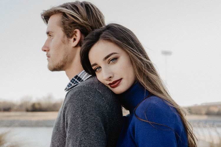 女人怎么做会让男人心动,让女孩动心的21种时刻男生必读