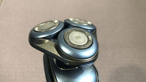 飞利浦剃须刀s1108和s1203哪个好,飞利浦剃须刀推荐和评测入门款