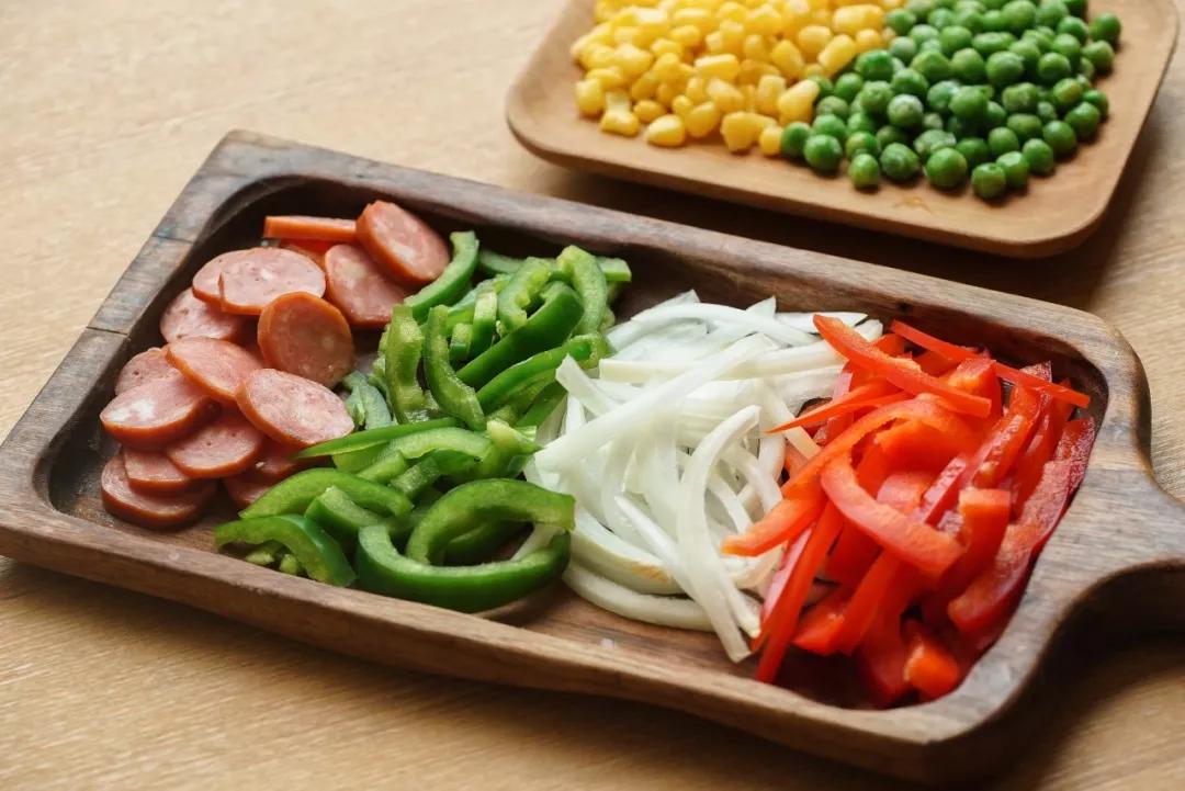 电饭锅做的披萨怎么不拉丝,电饭煲披萨教程