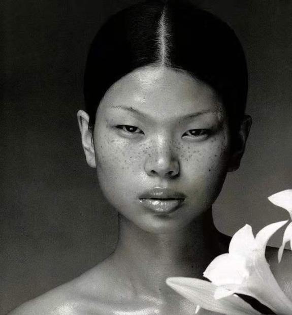 吕燕亚洲第一超模,模特丑小鸭吕燕