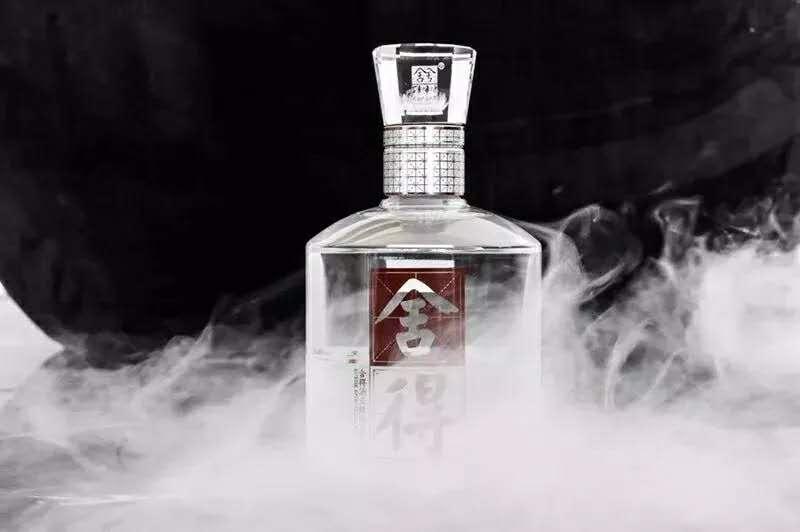 北方的冬天喝啥酒好?白酒、啤酒、葡萄酒各有好处