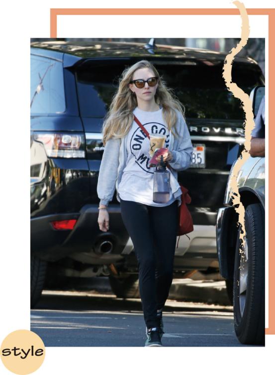 今年流行的新款卫衣怎么穿,复古西装里穿什么卫衣