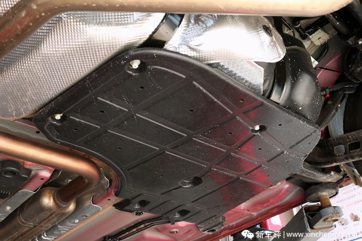 新君威1.5t底盘拆解视频,别克新君威底盘调教怎么样