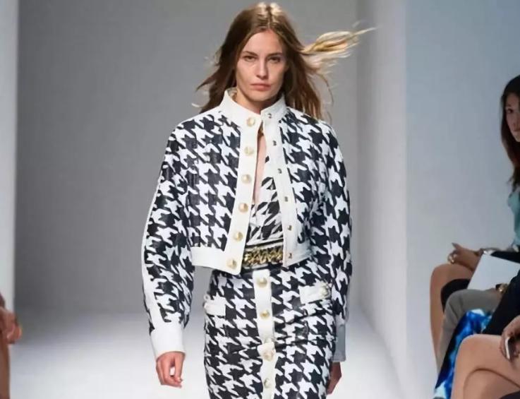 古典型风格适合穿哪些单品,古典风格适合什么人穿