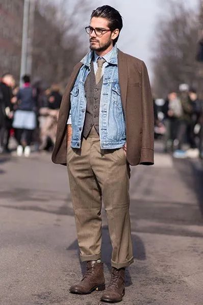 牛仔夹克配短装秋天这样搭更时髦,牛仔夹克穿宽松好吗