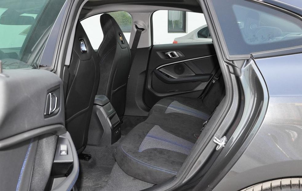 宝马428i硬顶敞篷落地价2022,宝马430i硬顶敞篷2019曜夜版