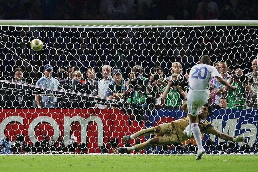 讲述足球故事感悟成长,足球青训成长故事