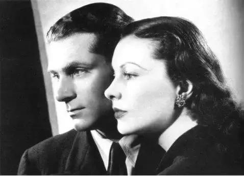 她拥有绝色容颜但得不到真爱,她拥有绝世容颜却是命运坎坷