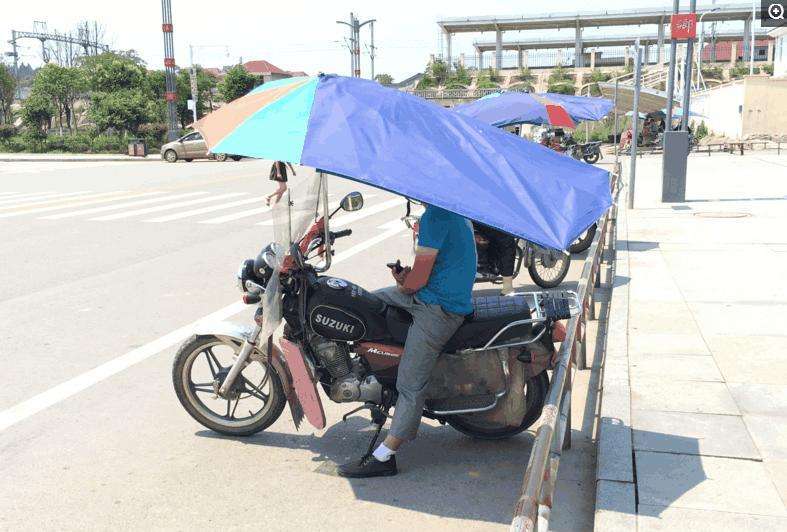 摩的司机打工,摩的拉客一个月能赚多少钱