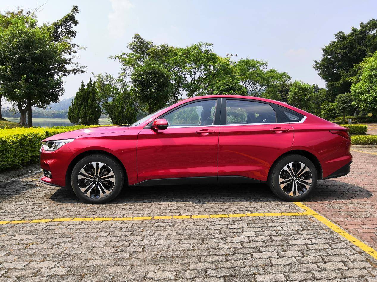 有里有面的车型,百万内四座轿跑