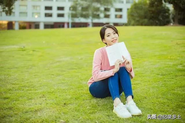 今日是大年正月初九,老话说:初九姻缘一线牵,牛马属相天地连?