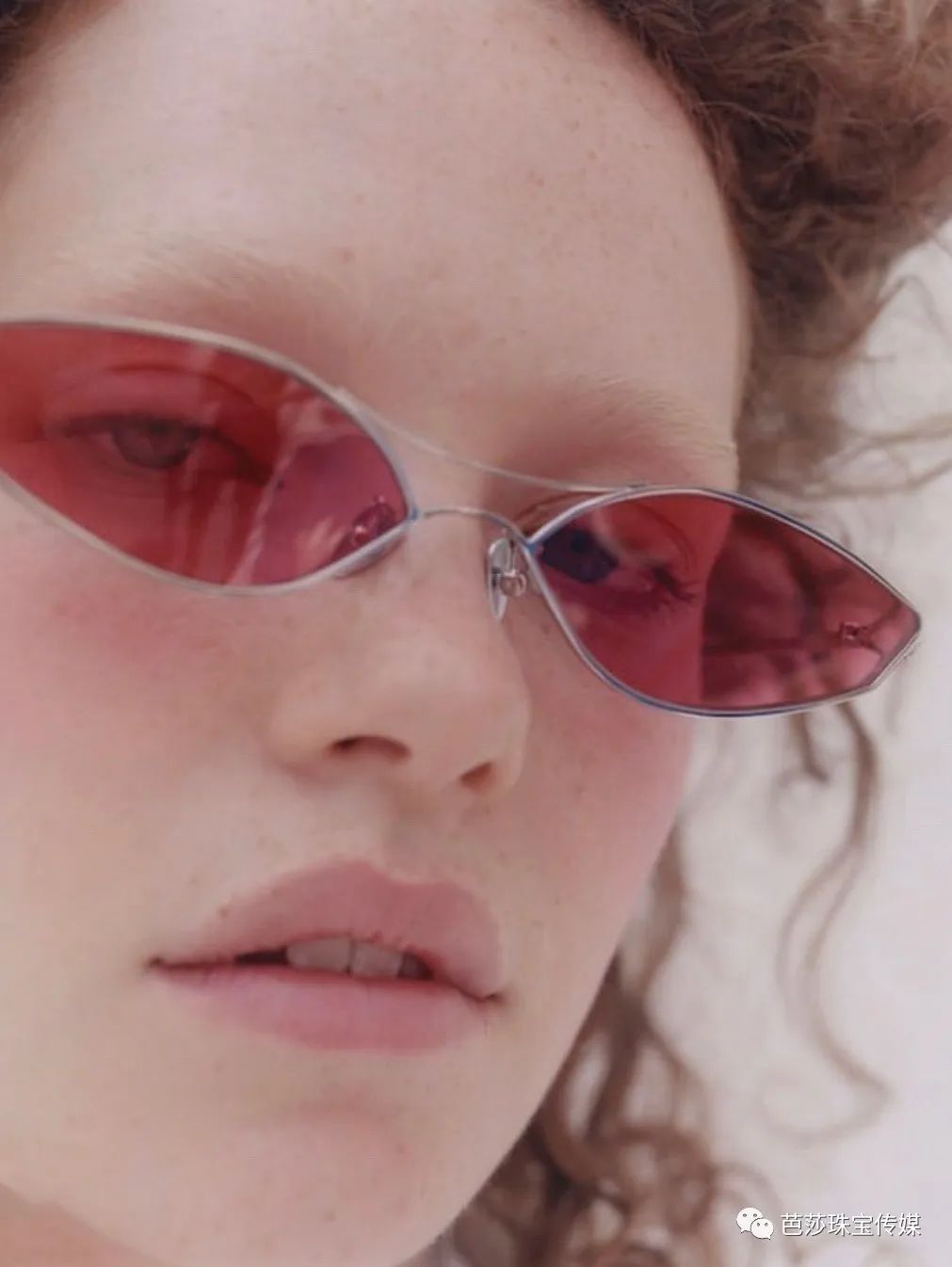 夏日拒绝甜腻，JustinClenquet给你一点酷感套路