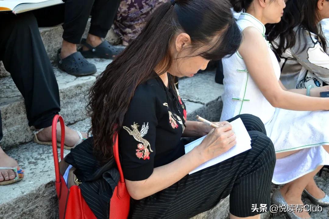 徐霞客描写万峰林的文章,徐霞客漳浦文章