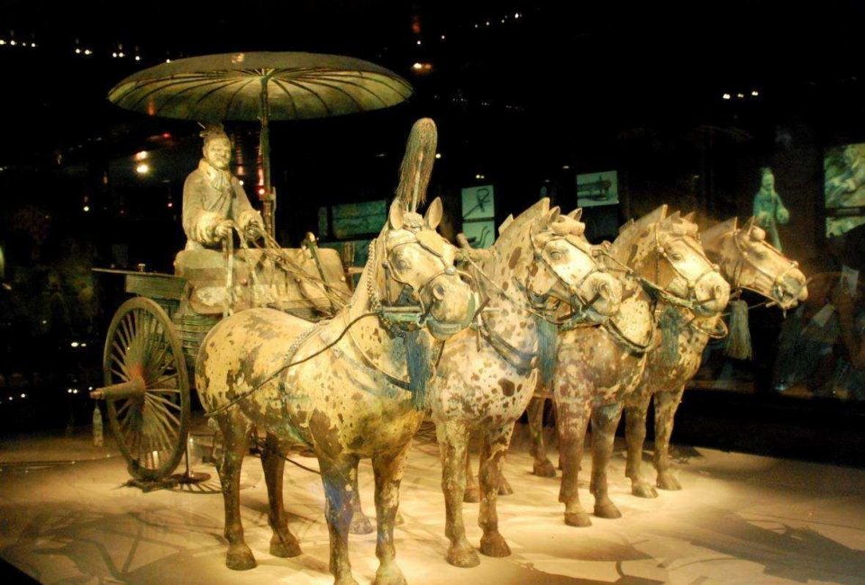 兵马俑绿脸俑真实照片,绿脸兵马俑十大未解之谜