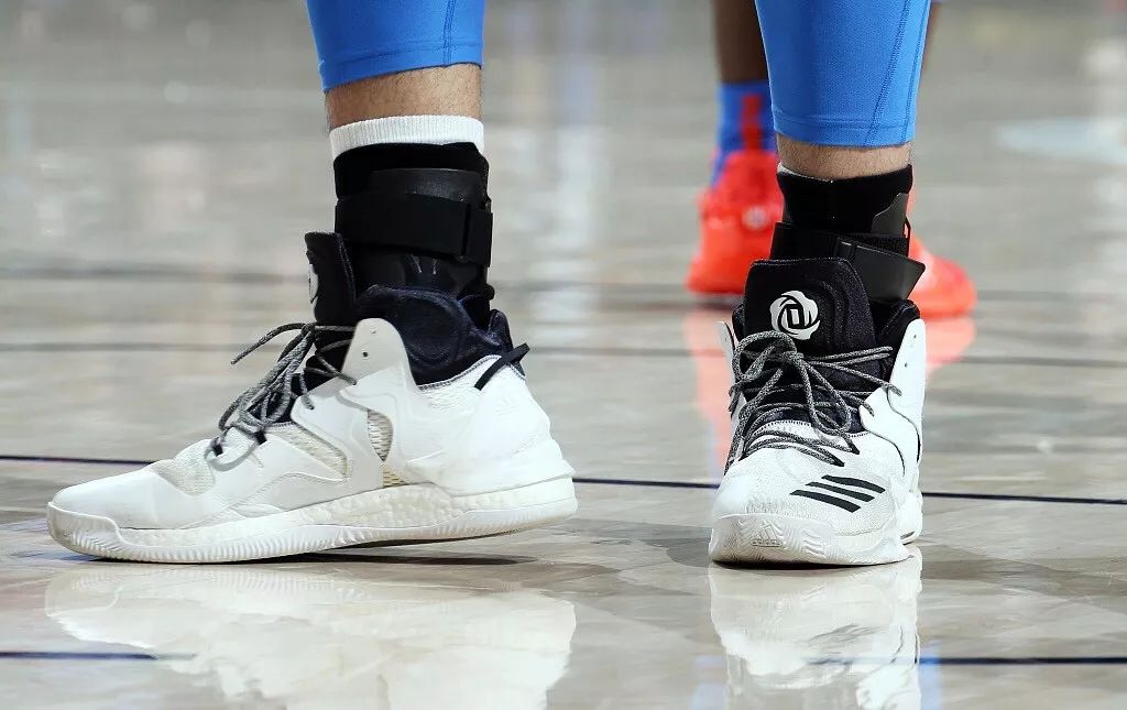 NBA球员上脚：巴特勒穿AJ31，勇士队2双安踏球鞋