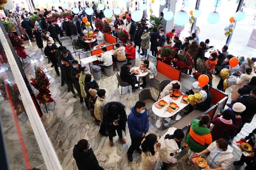 张亮麻辣烫有多少家店,全国最大张亮麻辣烫