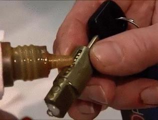 钥匙是怎么插进锁的解剖图,钥匙怎么解开密码锁