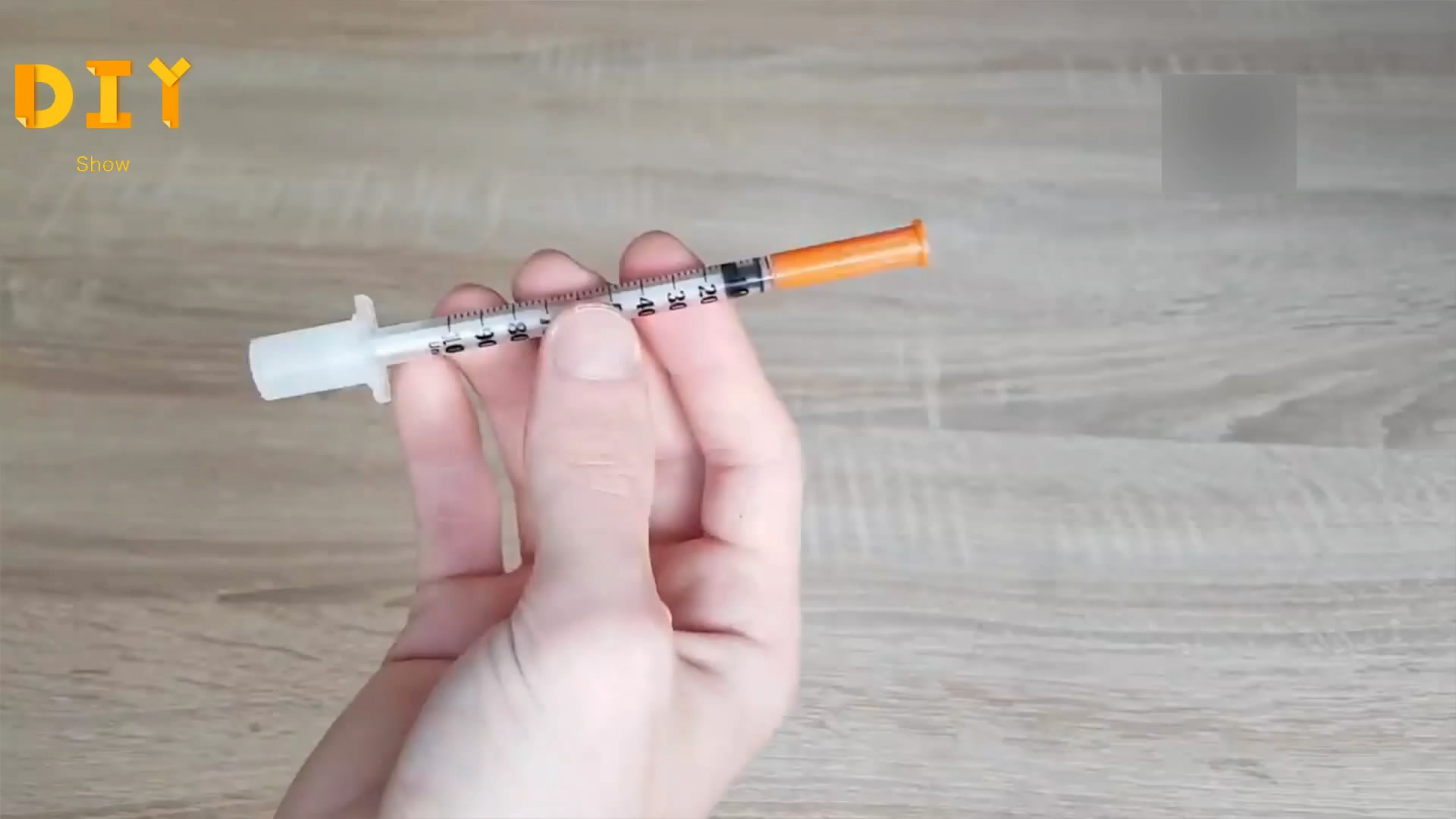 如何用纸板制作遥控车,用纸做遥控玩具车