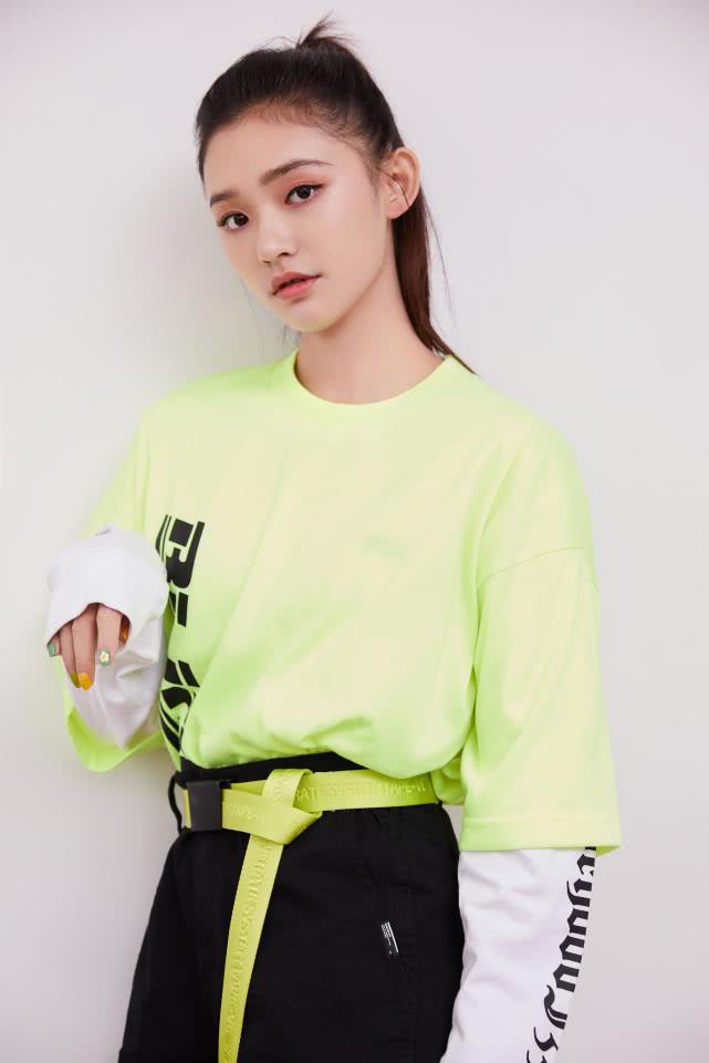 林允从普通到艺人,星女郎林允怎么选出来的