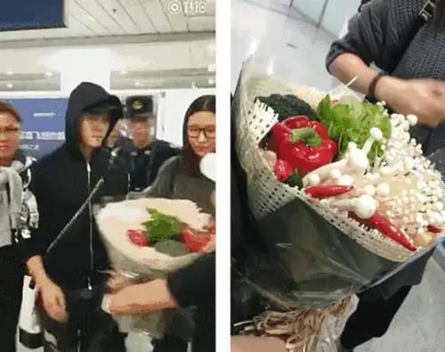 土味应援可以有多土？一言不合送“全套服务”，让爱豆瑟瑟发抖…