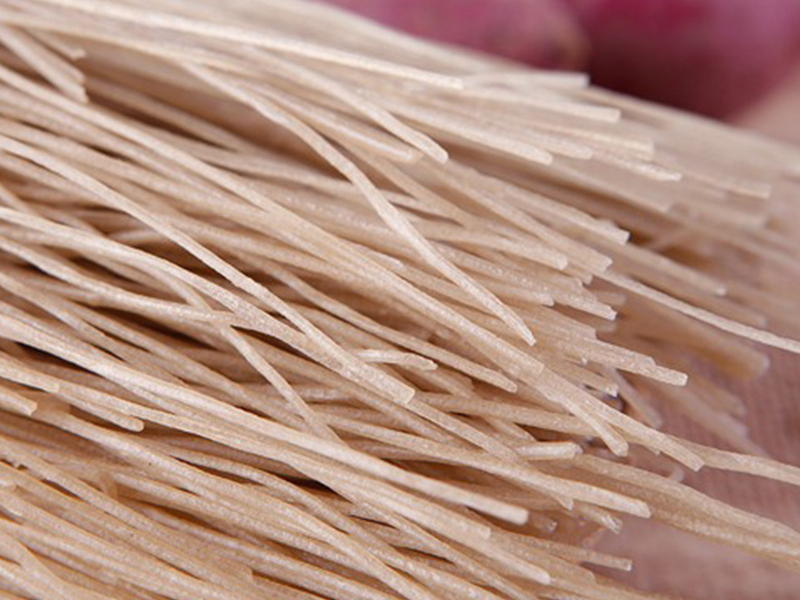 粉条怎么炖才能不糊锅,红薯粉条怎么炒不糊锅