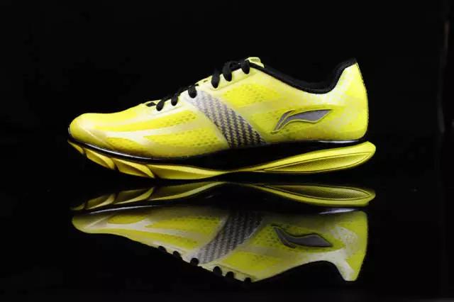 李宁超轻17是竞速跑鞋吗,李宁轻量跑鞋arbl037测评