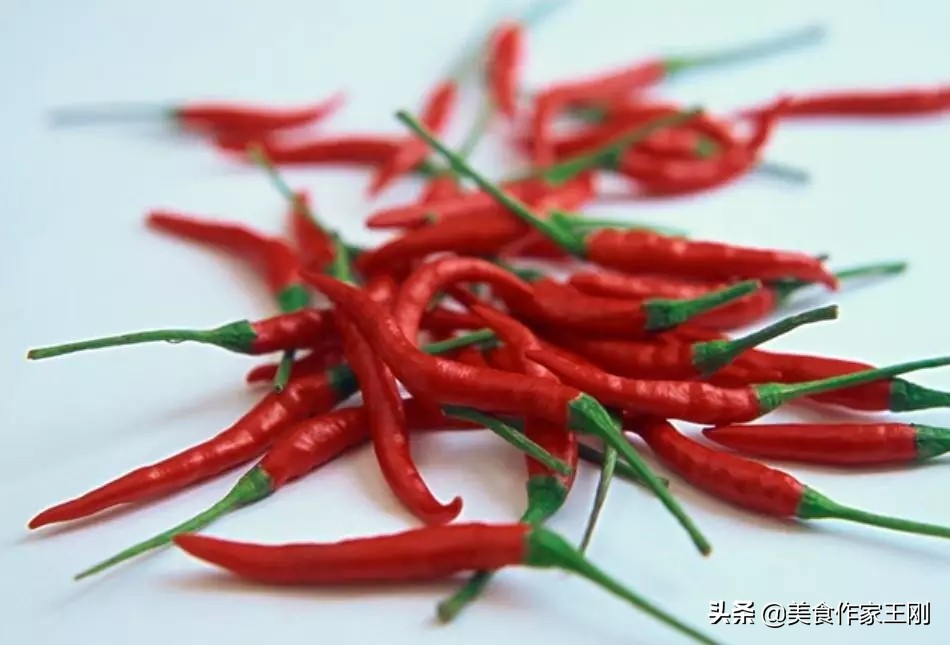 切蒜手臭了怎么办,大蒜辣手怎么处理